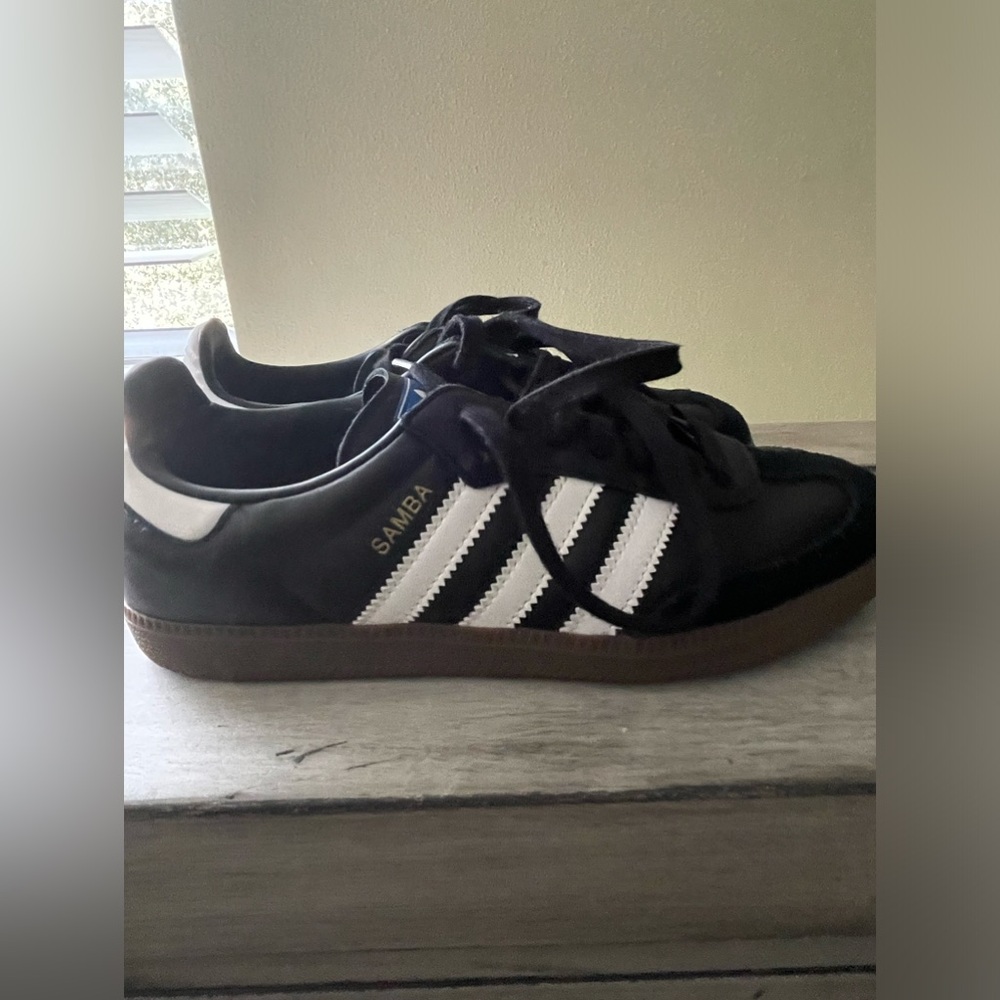 Black Adidas Sambas